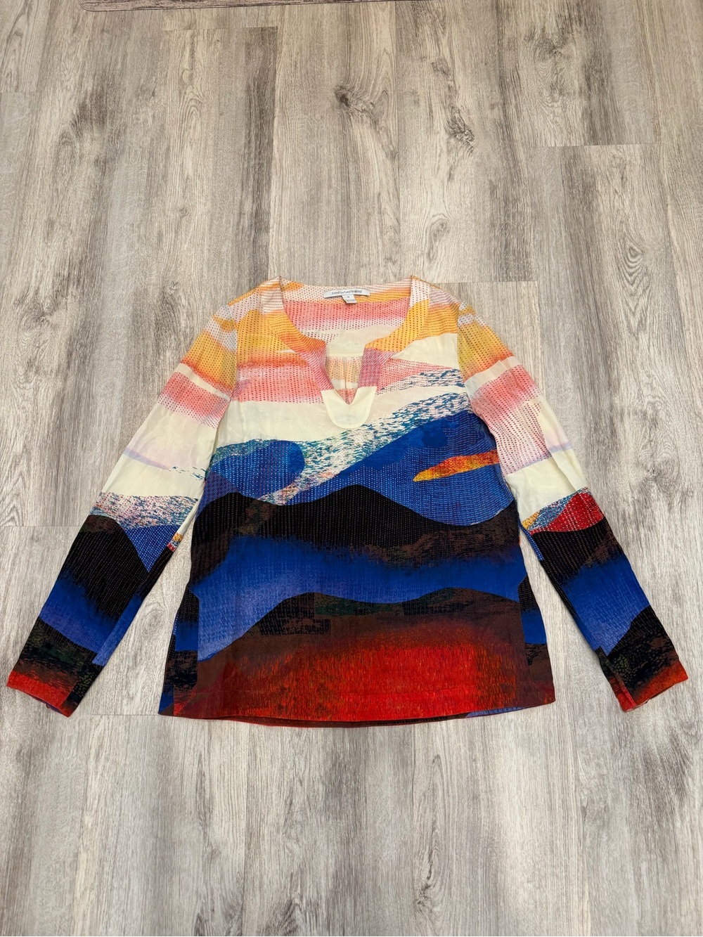 Diane von Furstenberg Size 10 100% Silk Abstract Print Blouse DVF